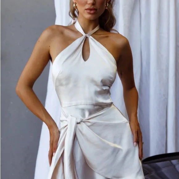 Selfie Leslie | Dresses | Selfie Leslie White Wrap Tie Front Halter Sundress | Poshmark Selfie Leslie | Dresses | Selfie Leslie White Wrap Tie Front Halter Sundress | Poshmark